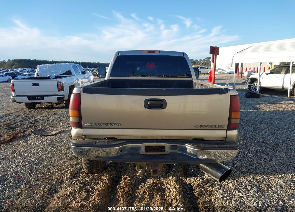 2002 CHEVROLET SILVERADO 2500HD LS VIN: 1GCHK23132F143019