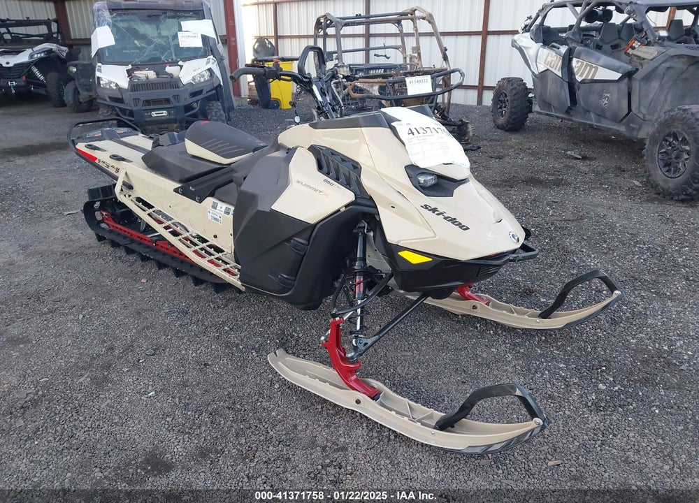 2024 SKI DOO SUMMIT VIN: 2BPSTNRP5RV000051