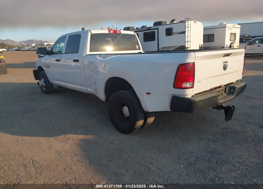 2018 RAM 3500 TRADESMAN VIN: 3C63RPGLXJG274192