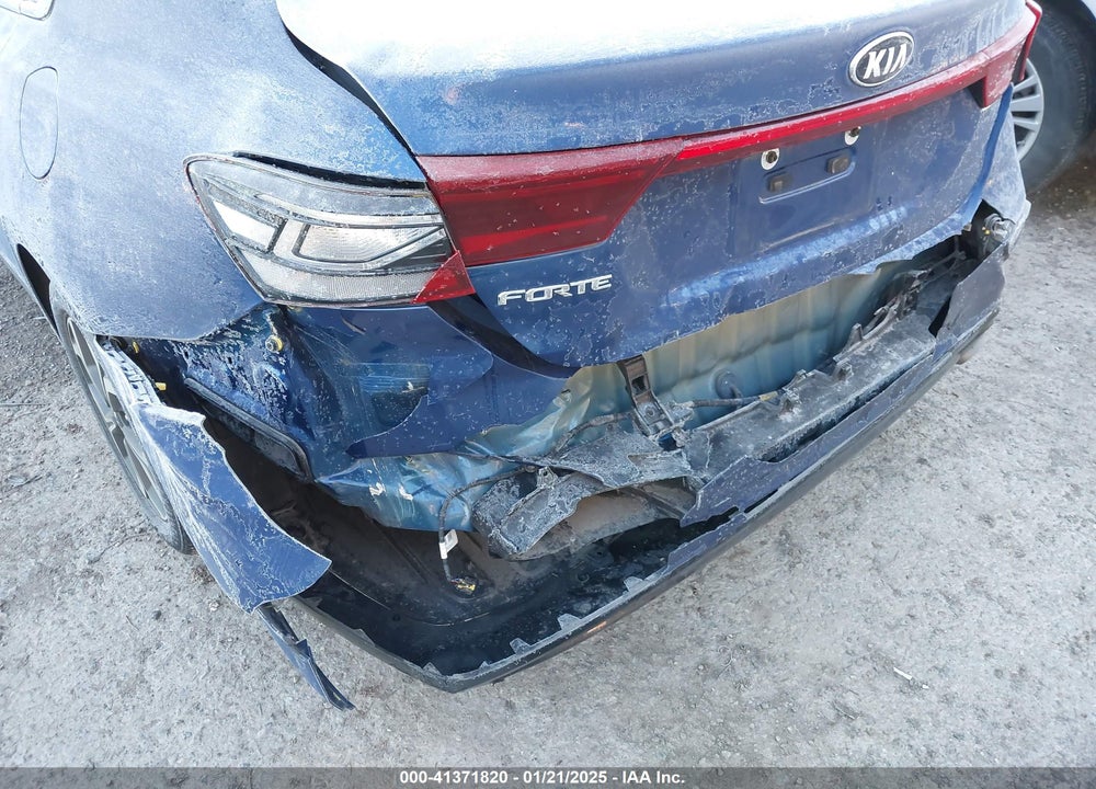 2021 KIA FORTE VIN: 3KPF24AD6ME268576