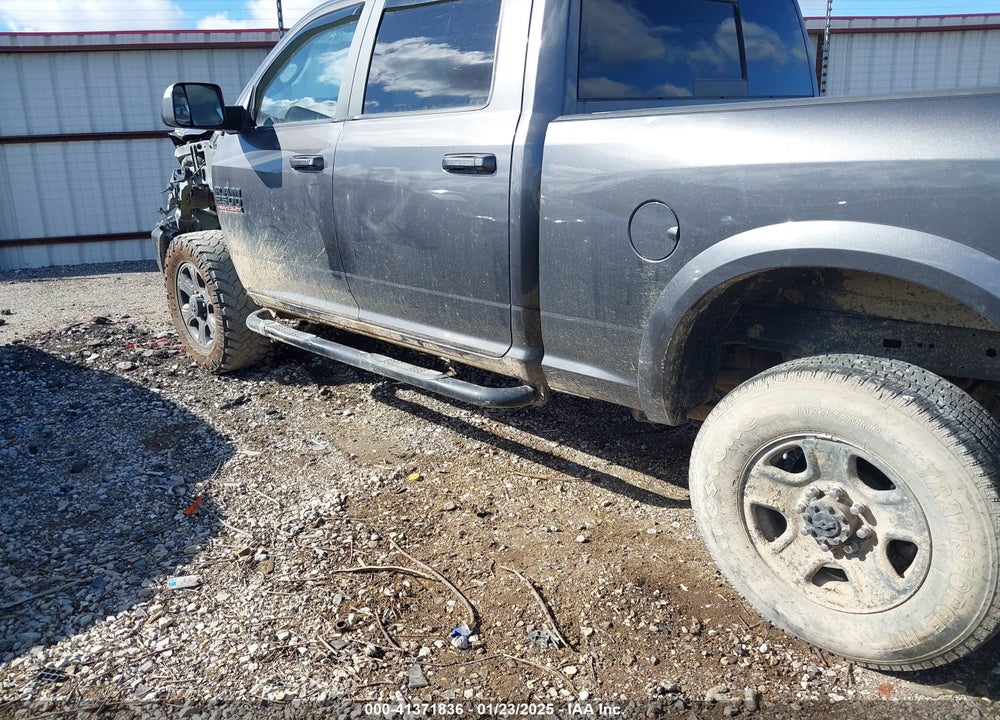 2018 RAM 2500 VIN: 3C6UR5DLXJG341371