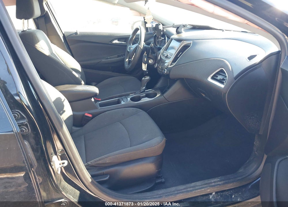 2019 CHEVROLET CRUZE VIN: 1G1BC5SM0K7135298