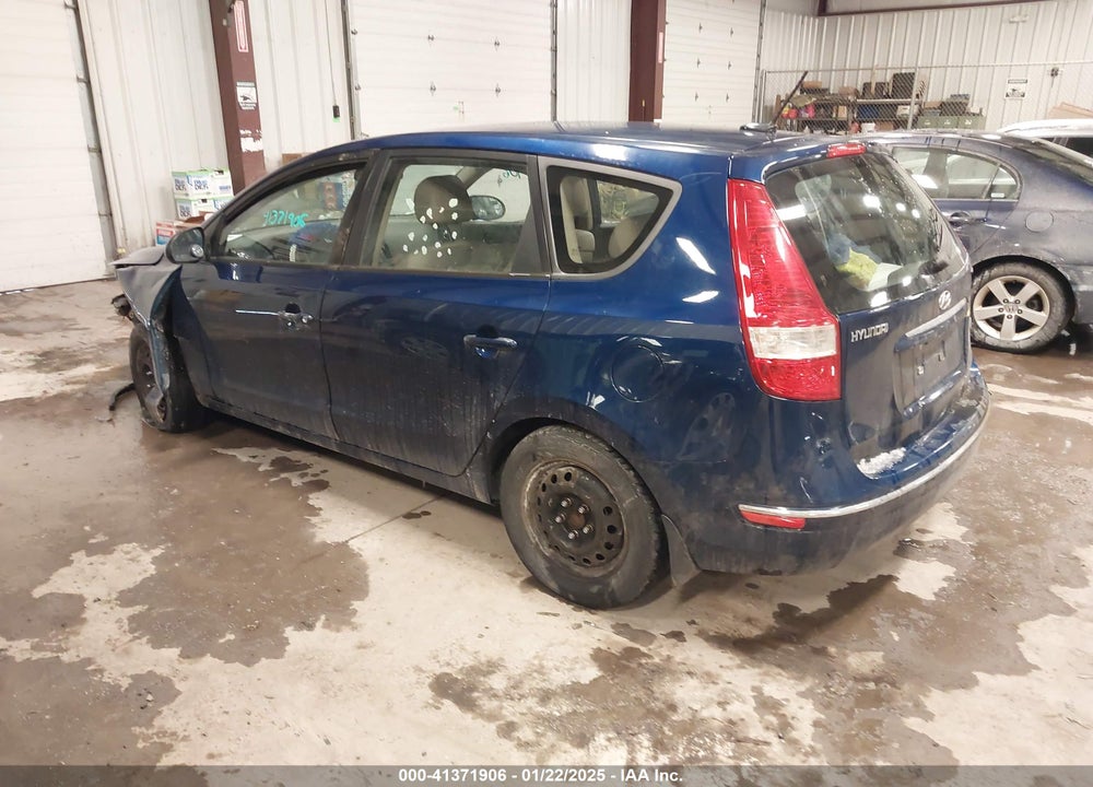 2011 HYUNDAI ELANTRA TOURING VIN: KMHDB8AE3BU113680