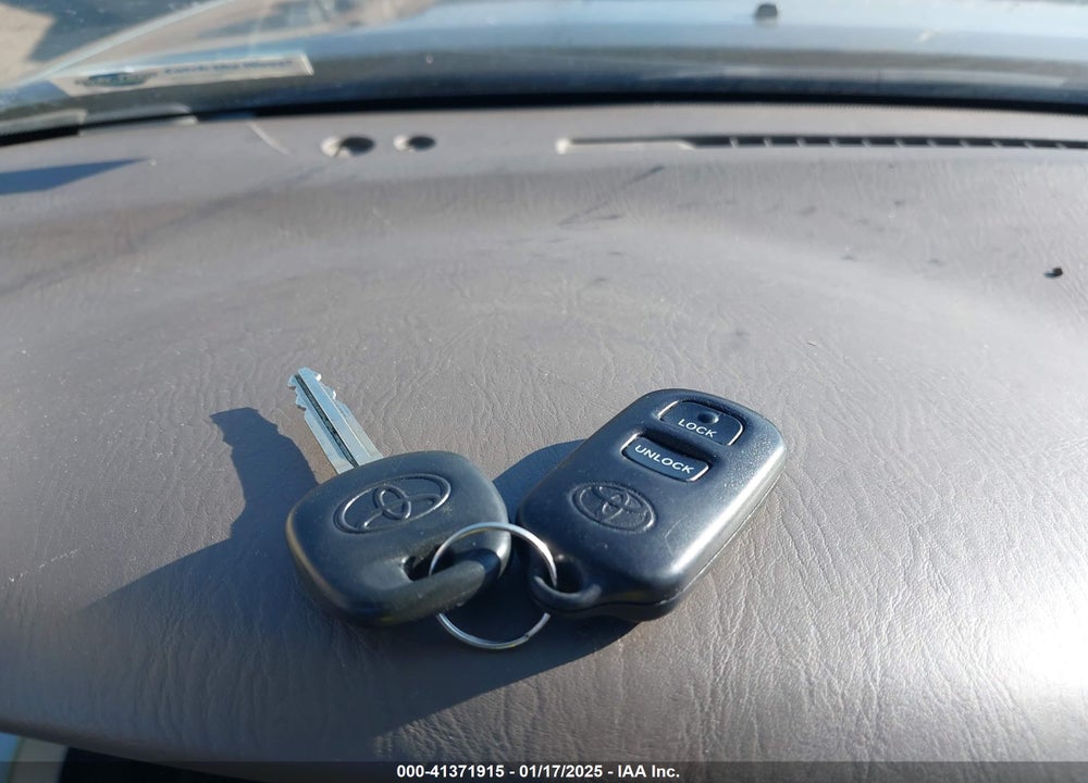 2005 TOYOTA HIGHLANDER V6 VIN: JTEDP21A150052434
