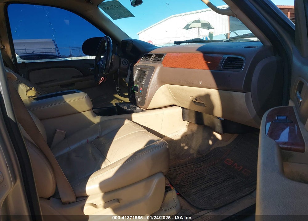 2007 GMC YUKON SLT VIN: 1GKFK13067J382064
