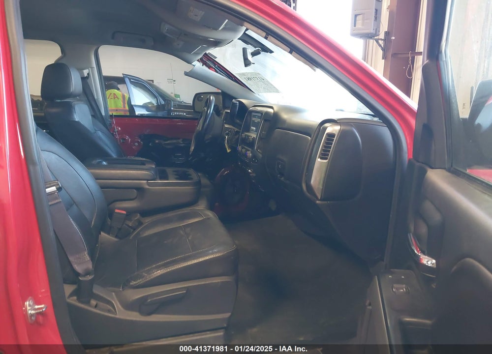 2016 CHEVROLET SILVERADO 1500 2LT VIN: 3GCUKREC1GG155892