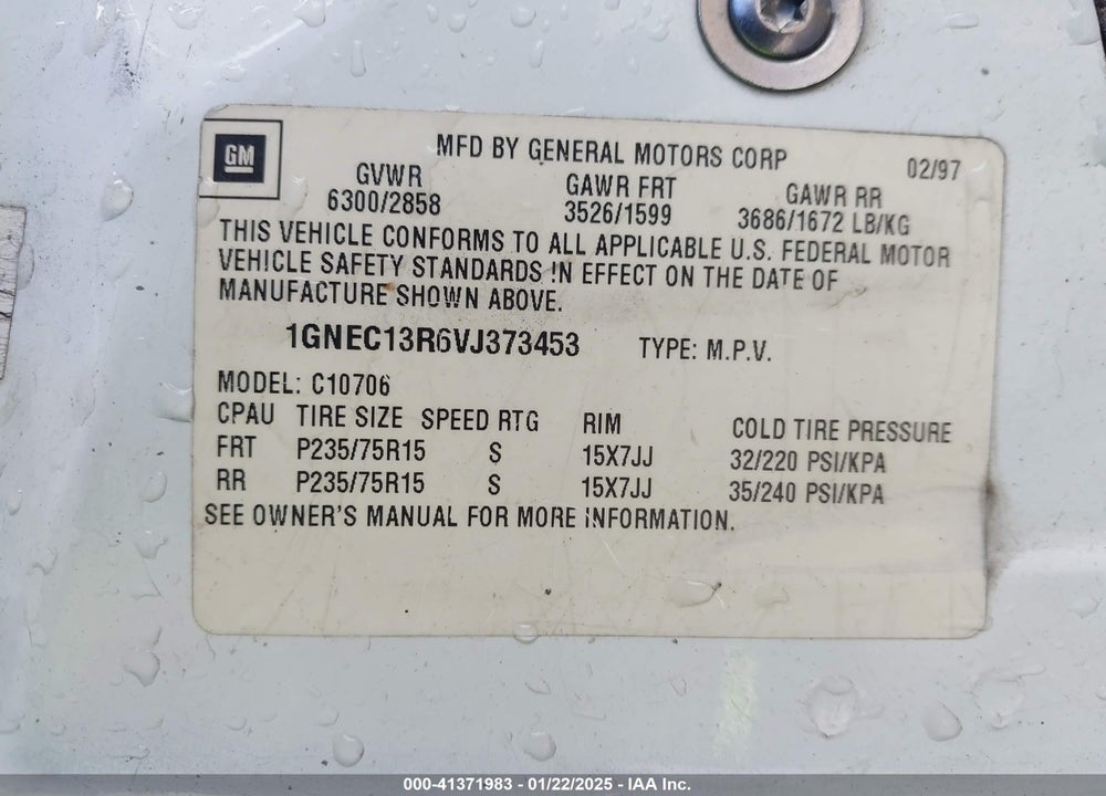 1997 CHEVROLET TAHOE LS VIN: 1GNEC13R6VJ373453