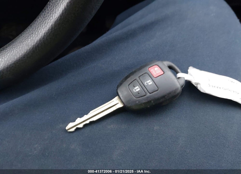 2014 TOYOTA RAV4 LE VIN: 2T3BFREV6EW164114