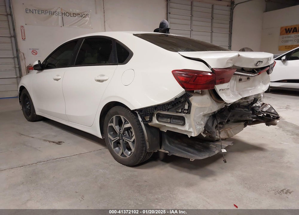 2021 KIA FORTE VIN: 3KPF24AD2ME280191