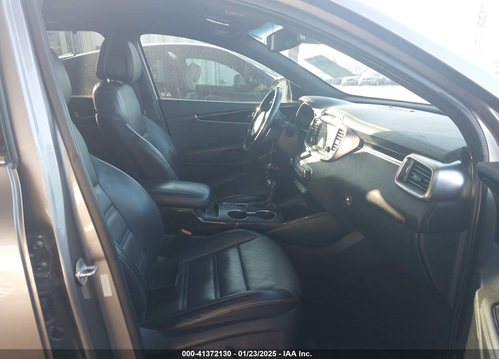 2016 KIA SORENTO 3.3L SXL VIN: 5XYPKDA56GG174783