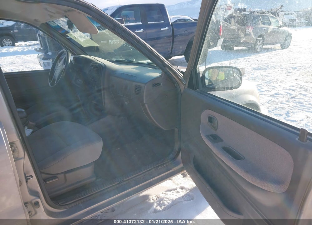 2002 KIA SPORTAGE VIN: KNDJA723025169426