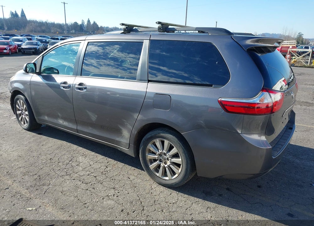 2017 TOYOTA SIENNA LE 7 PASSENGER VIN: 5TDJZ3DC2HS154993