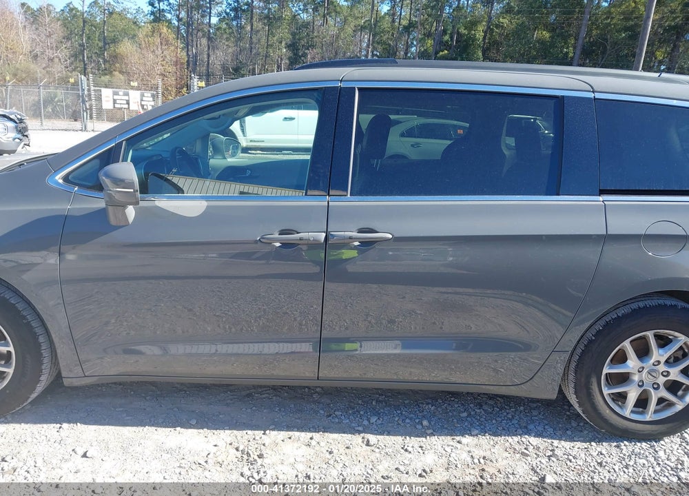 2022 CHRYSLER PACIFICA TOURING L VIN: 2C4RC1BG7NR188897