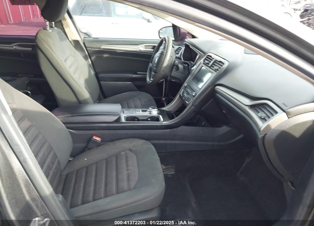2017 FORD FUSION VIN: 3FA6P0HDXHR343235