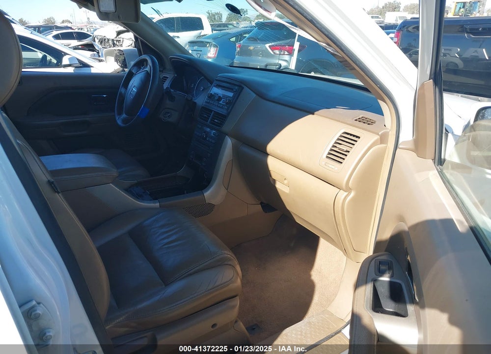 2007 HONDA PILOT EX-L VIN: 5FNYF18627B030693