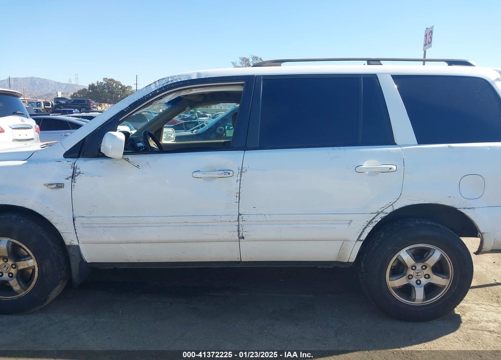 2007 HONDA PILOT EX-L VIN: 5FNYF18627B030693