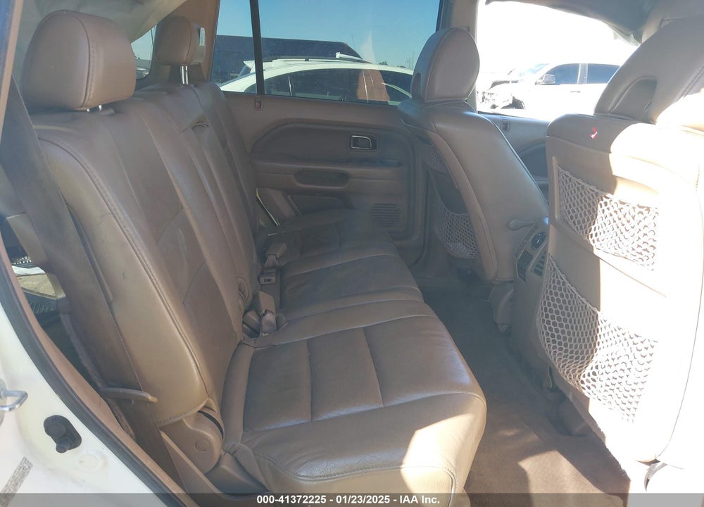 2007 HONDA PILOT EX-L VIN: 5FNYF18627B030693
