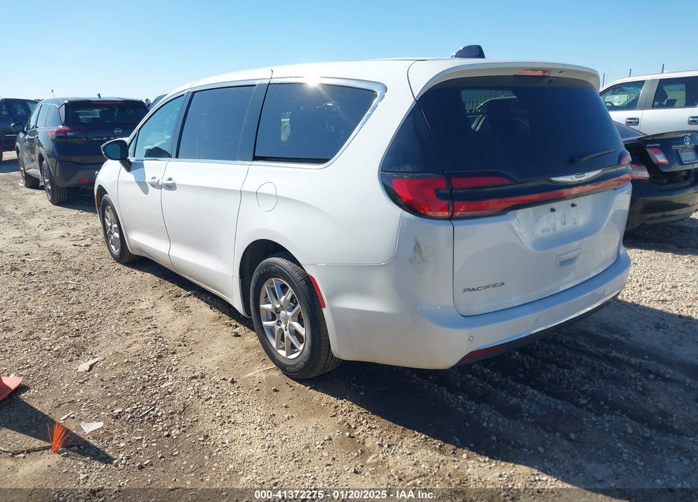 2024 CHRYSLER PACIFICA TOURING L VIN: 2C4RC1BG9RR182492