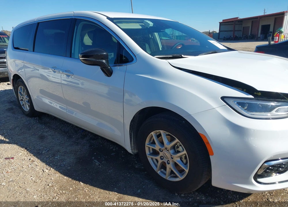 2024 CHRYSLER PACIFICA TOURING L VIN: 2C4RC1BG9RR182492