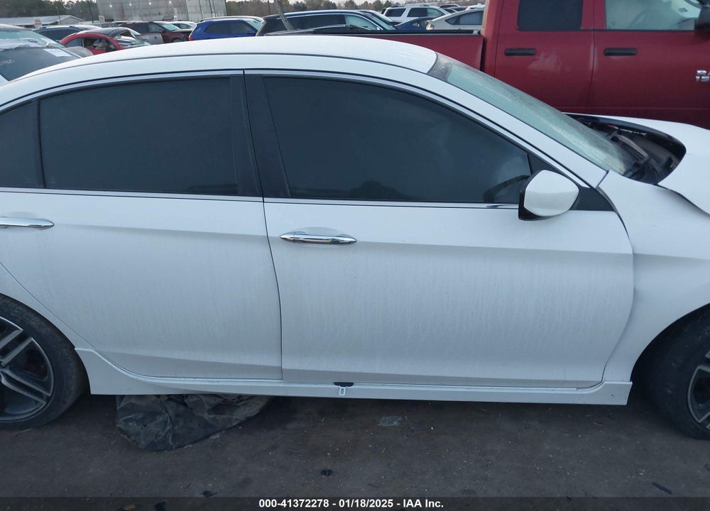 2017 HONDA ACCORD SEDAN VIN: 1HGCR2F55HA017403