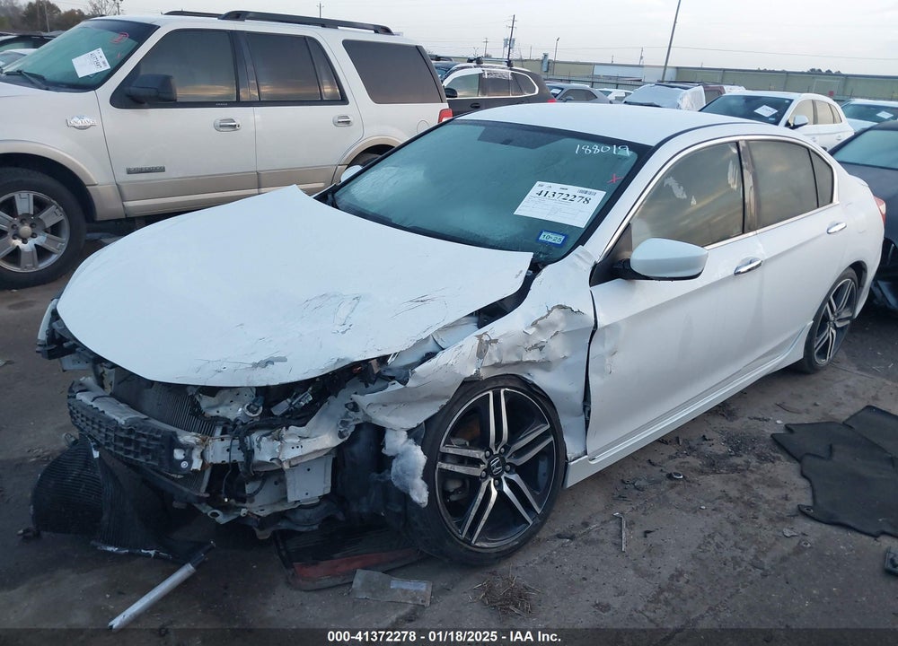 2017 HONDA ACCORD SEDAN VIN: 1HGCR2F55HA017403
