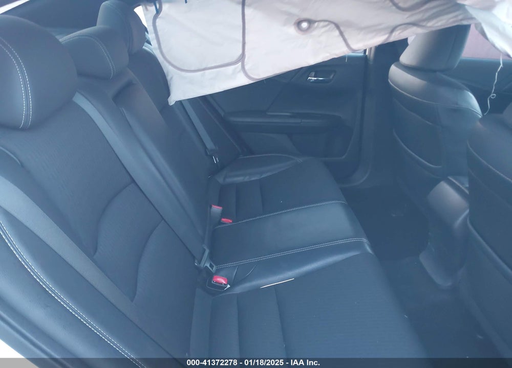 2017 HONDA ACCORD SEDAN VIN: 1HGCR2F55HA017403