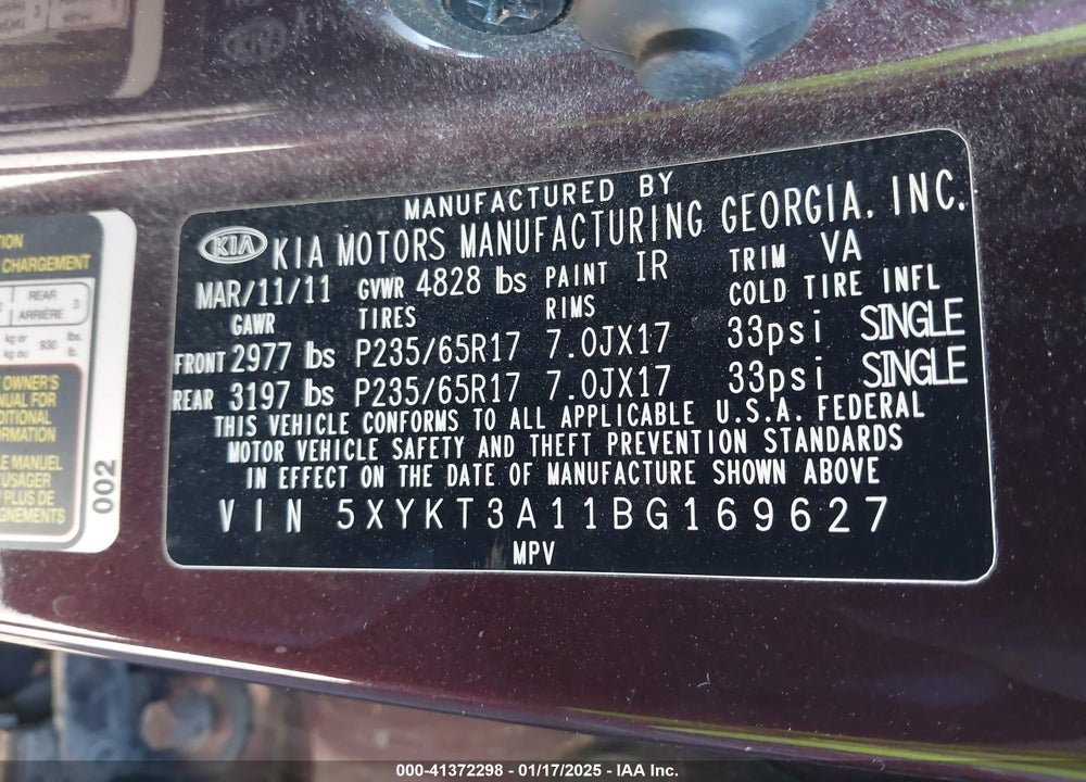 2011 KIA SORENTO LX VIN: 5XYKT3A11BG169627