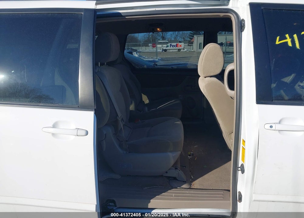 2010 TOYOTA SIENNA LE VIN: 5TDKK4CC2AS332388