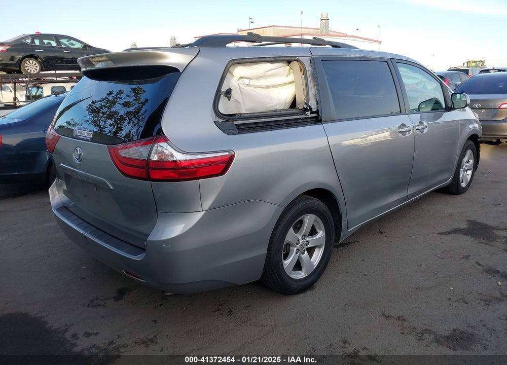 2017 TOYOTA SIENNA LE 8 PASSENGER VIN: 5TDKZ3DC0HS786623