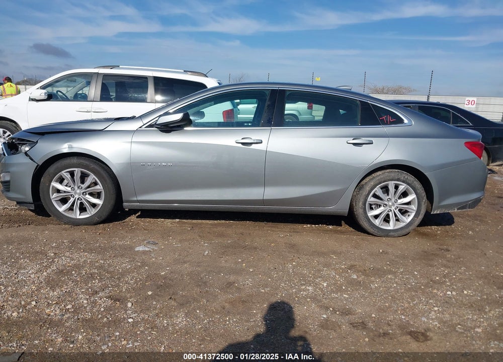 2025 CHEVROLET MALIBU VIN: 1G1ZD5ST6SF123357