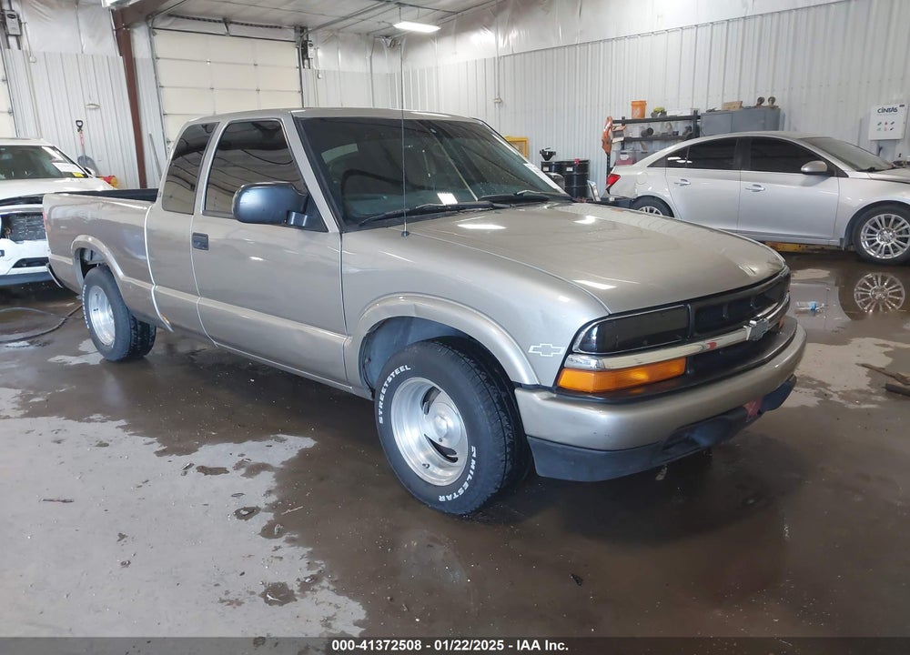 2003 CHEVROLET S-10 LS VIN: 1GCCS19X538117656