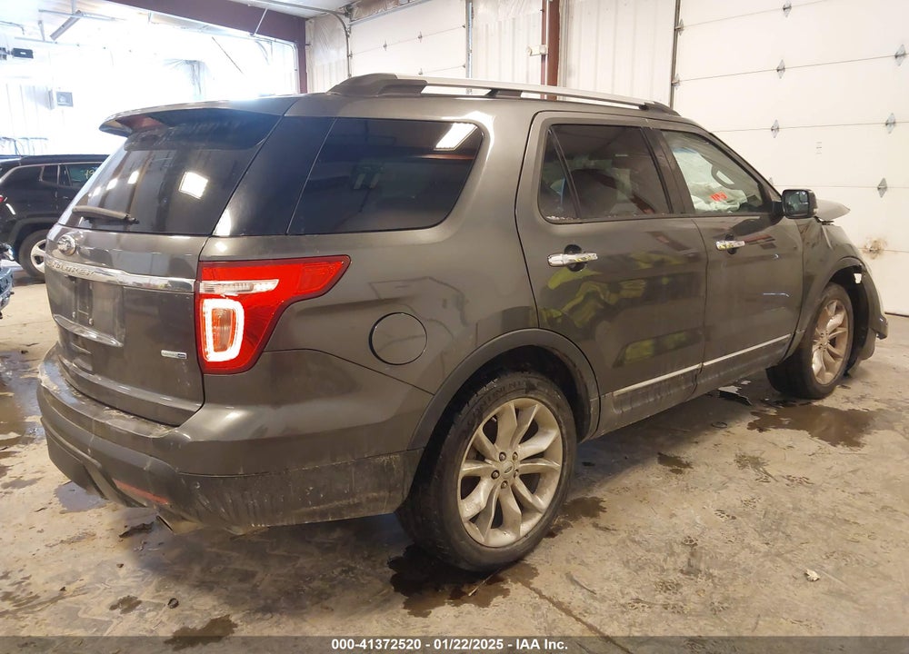2015 FORD EXPLORER XLT VIN: 1FM5K8D87FGA76213