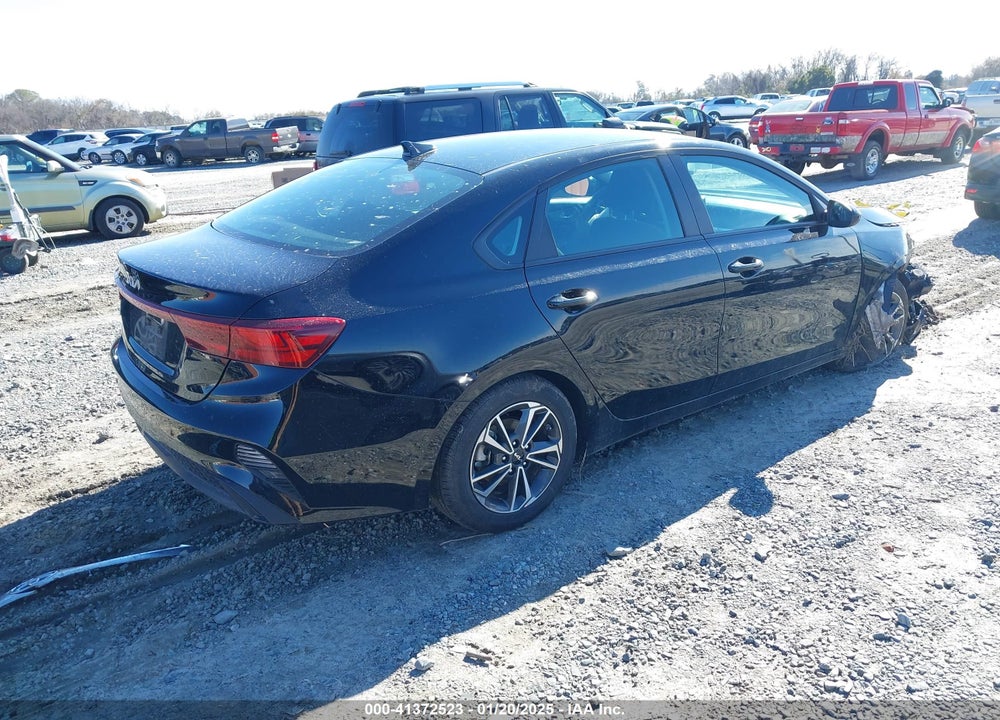 2024 KIA FORTE LXS VIN: 3KPF24AD0RE767686