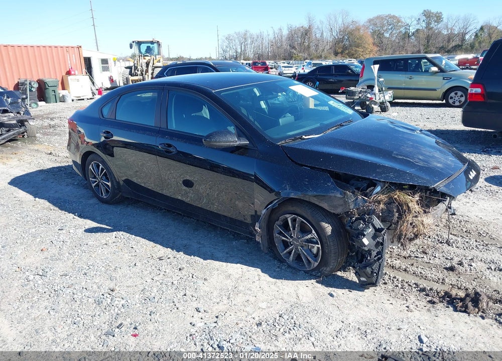 2024 KIA FORTE LXS VIN: 3KPF24AD0RE767686