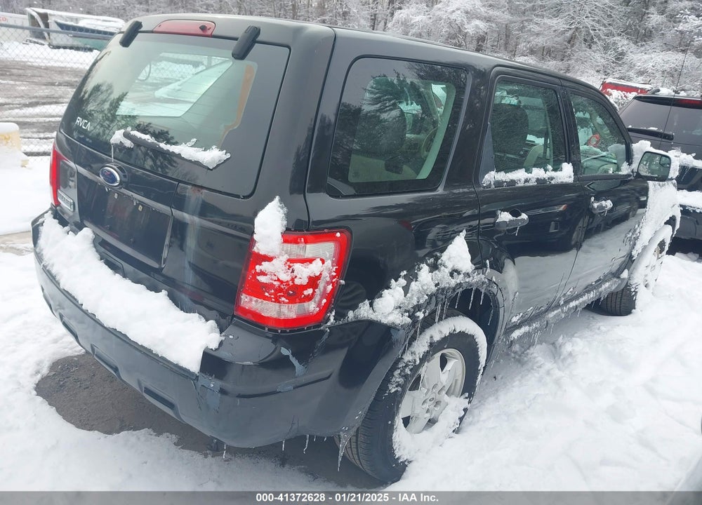 2011 FORD ESCAPE XLS VIN: 1FMCU9C77BKB17088