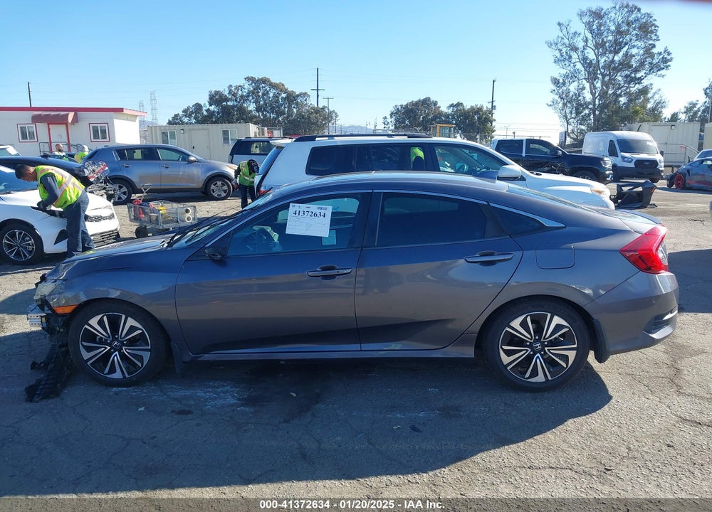 2017 HONDA CIVIC VIN: 2HGFC1F31HH641661
