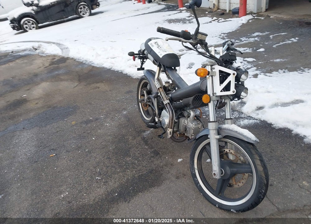 2010 SCOOTER 50CC VIN: LE8PGJLK5A1000464