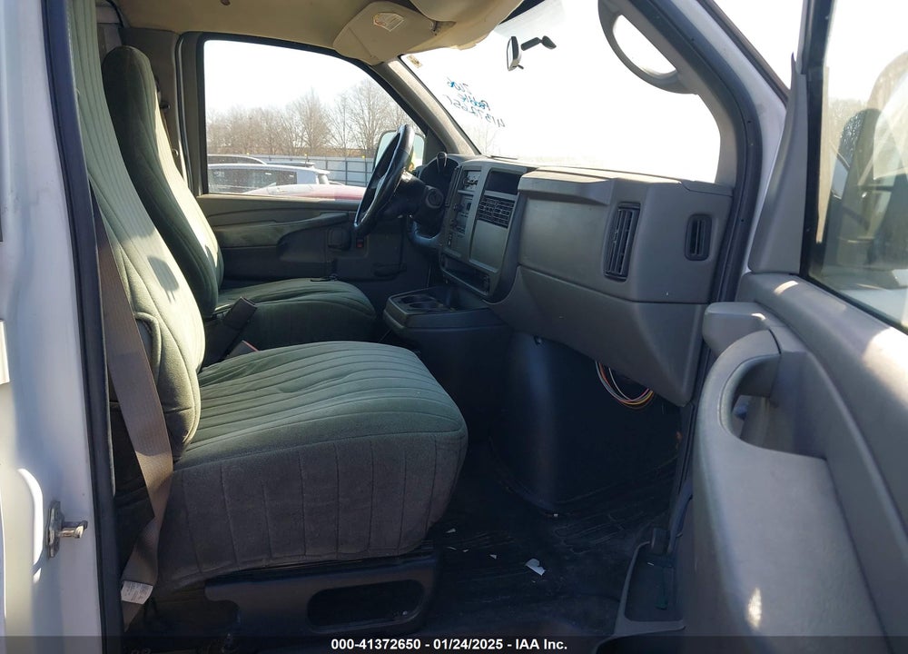 2006 CHEVROLET EXPRESS WORK VAN VIN: 1GCGG25V061270990