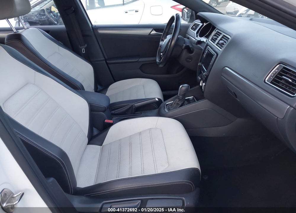 2016 VOLKSWAGEN JETTA 1.8T SPORT VIN: 3VWD17AJ5GM376504
