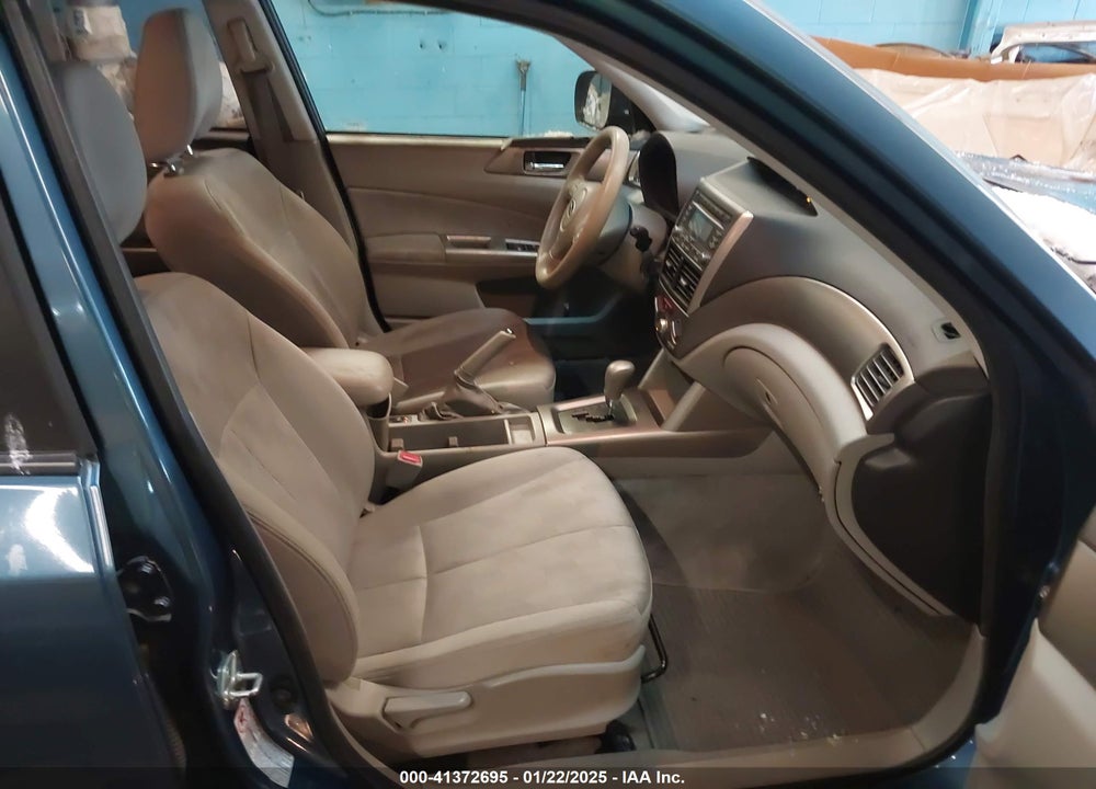 2010 SUBARU FORESTER 2.5X PREMIUM VIN: JF2SH6CC9AH734621