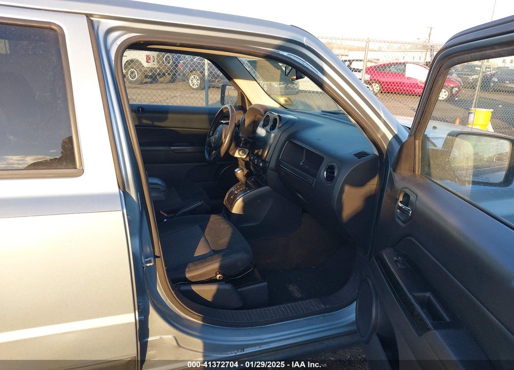 2013 JEEP PATRIOT LATITUDE VIN: 1C4NJRFB2DD279918