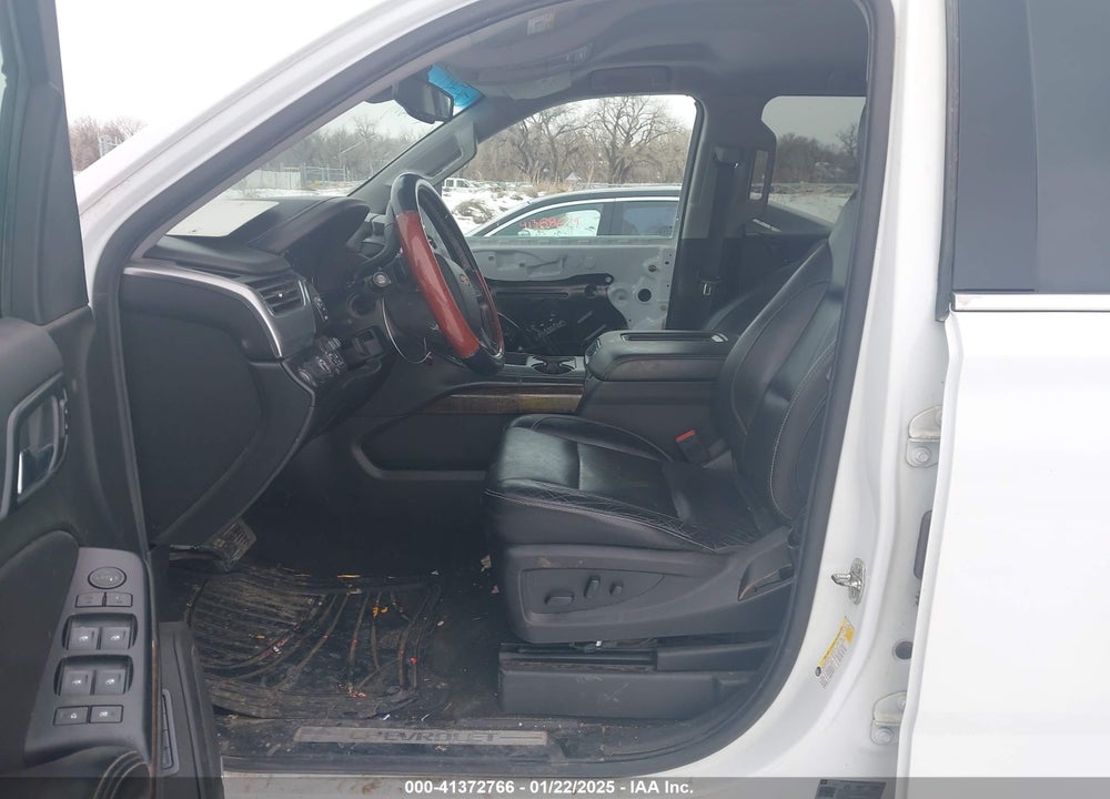 2018 CHEVROLET SUBURBAN VIN: 1GNSKHKC9JR309639
