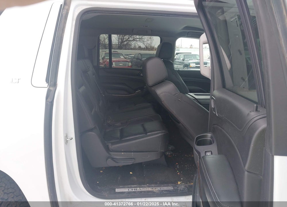 2018 CHEVROLET SUBURBAN VIN: 1GNSKHKC9JR309639