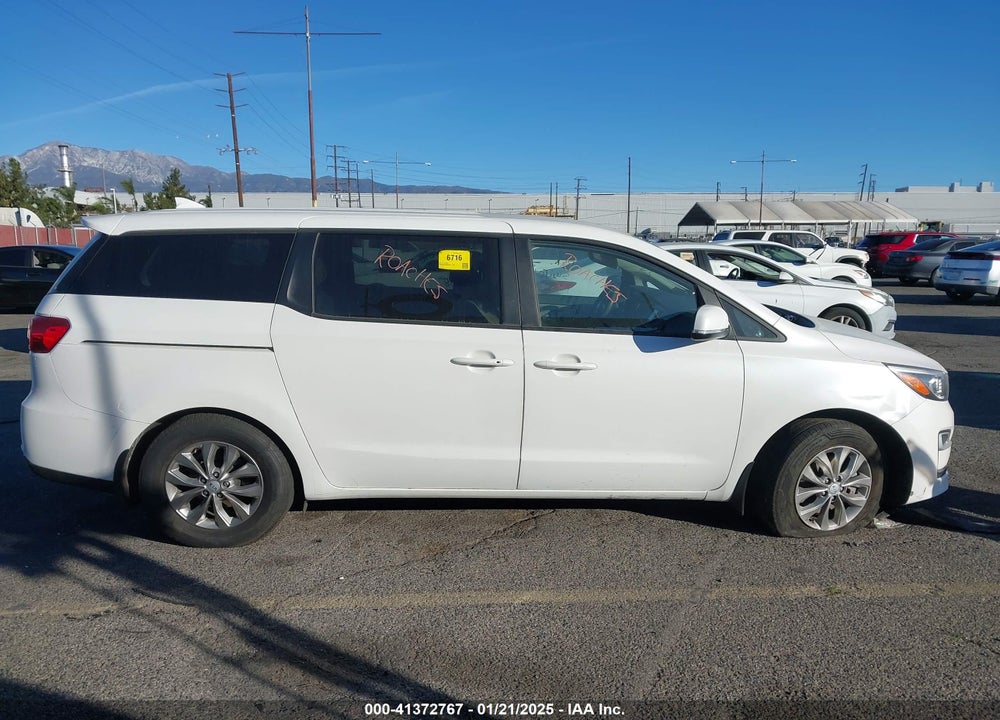 2019 KIA SEDONA LX VIN: KNDMB5C18K6552505