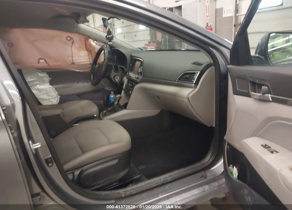 2017 HYUNDAI ELANTRA SE VIN: KMHD84LF0HU194238
