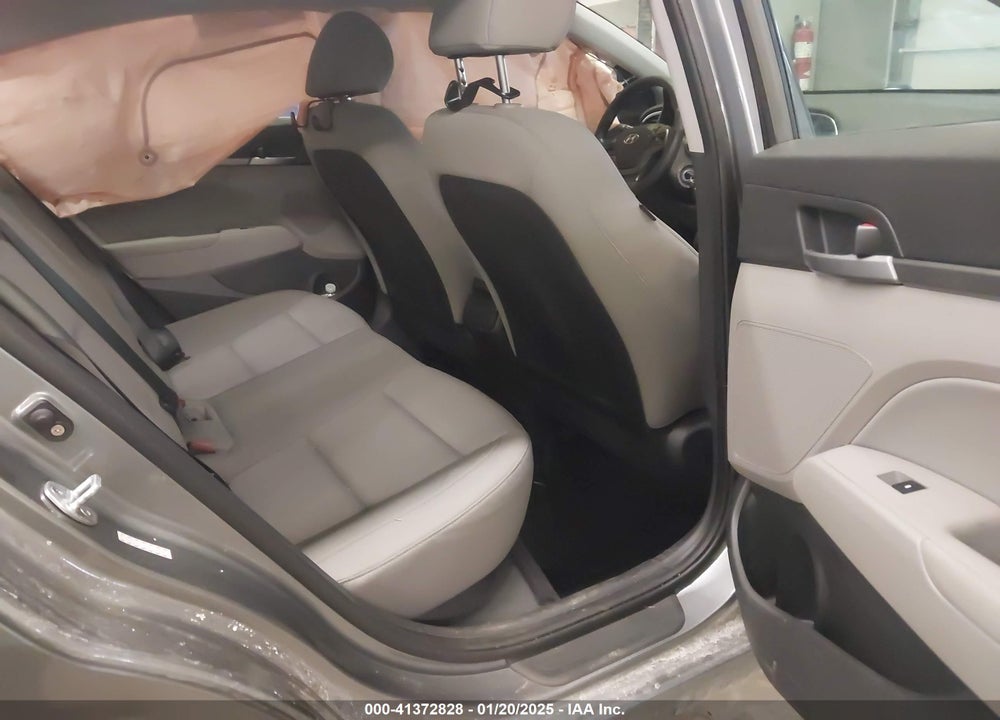 2017 HYUNDAI ELANTRA SE VIN: KMHD84LF0HU194238