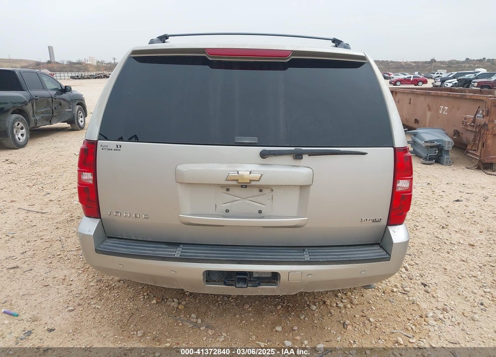2009 CHEVROLET TAHOE VIN: 1GNFC23039R152640