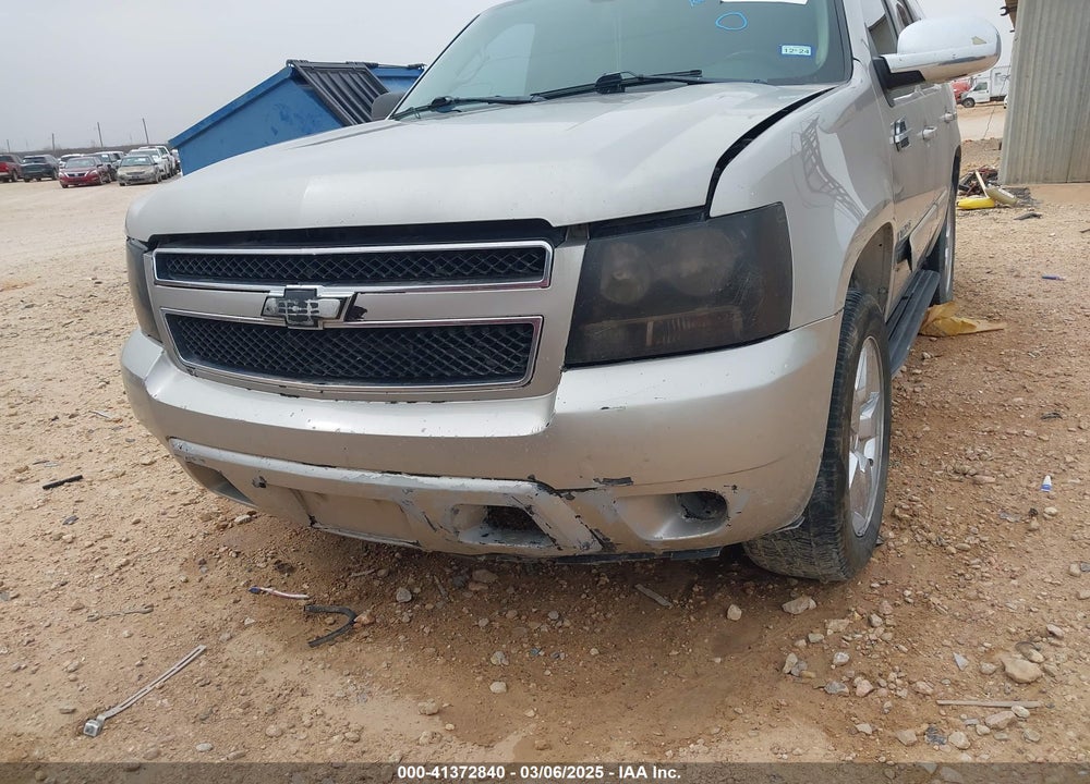 2009 CHEVROLET TAHOE VIN: 1GNFC23039R152640