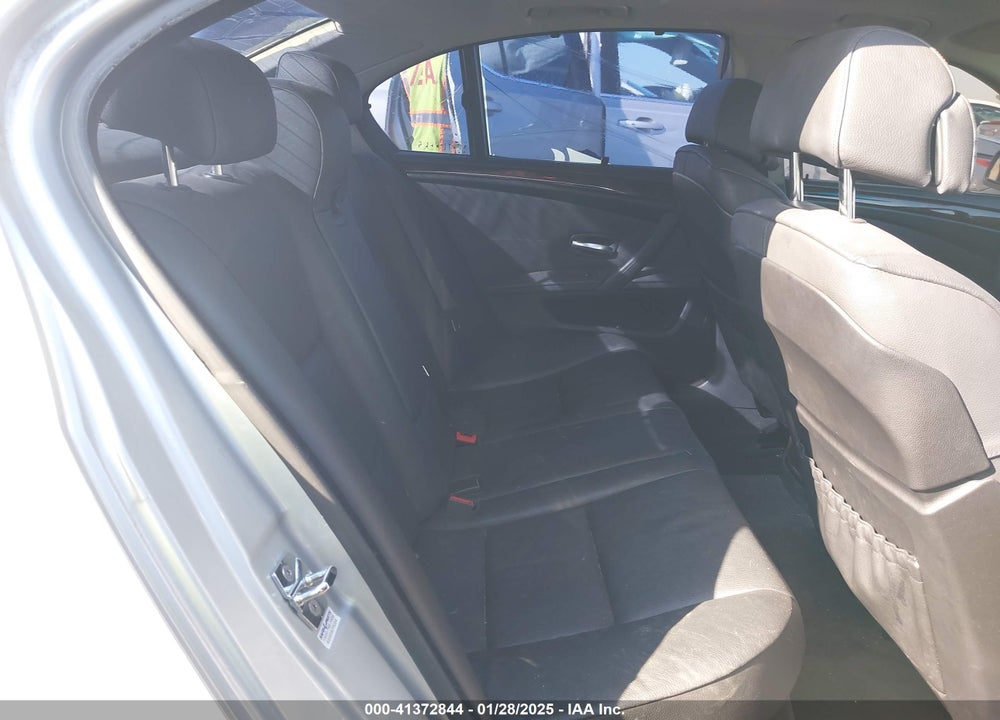 2008 BMW 528I VIN: WBANU53568CT01474