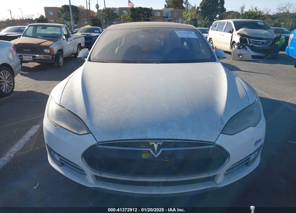 2015 TESLA MODEL S VIN: 5YJSA1V12FF099301
